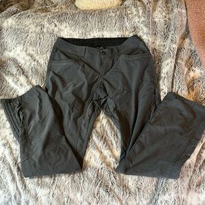 Kuhl Women’s sz 6 Grey Legendary Hiking Pants - EUC